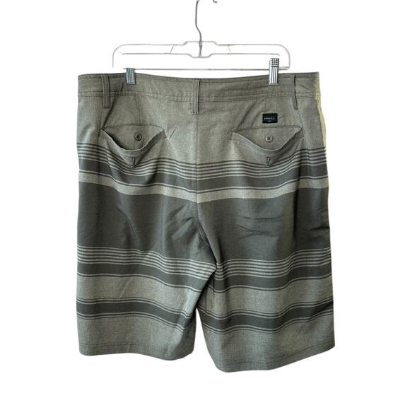 O'Neill Hybrid Gray Stripe 11" Shorts Men's Size 40 Zip Pockets - Picture 2 of 5